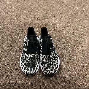 Adidas Swift Run